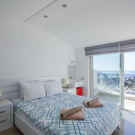 Sleeps 6 Pool Air Con Wifi * 卡尔坎