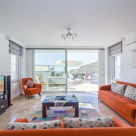 Sleeps 6 Pool Air Con Wifi *